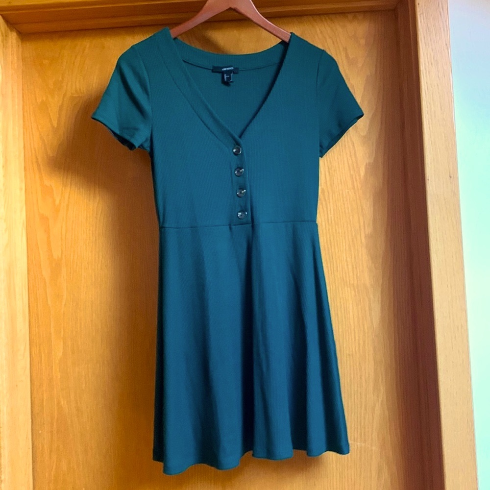 Forever 21 ladies size medium green dress Like New